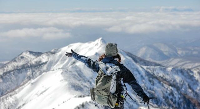 スキーを通して出会う冬の雪山ライフと地域の魅力体験ガイド スキーを通して出会う冬の雪山ライフと地域の魅力体験ガイド