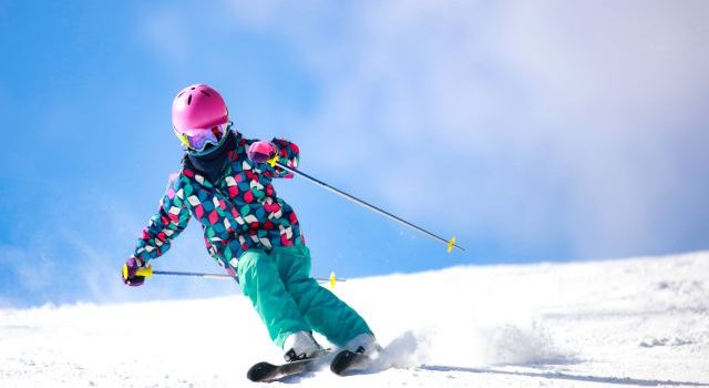 新幹線で行く雪山スキー旅移動が快適と旅程の自由度を両立する冬の鉄道体験