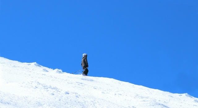 スノボツアーで叶える日帰り雪山体験冬を満喫する利便性と楽しさの秘密 スノボツアーで叶える日帰り雪山体験冬を満喫する利便性と楽しさの秘密